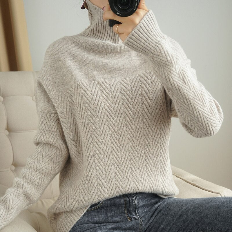 Long-sleeved chevron jumper with a high neckline