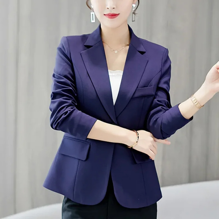 Elegant women's blazer with ankle button fastening