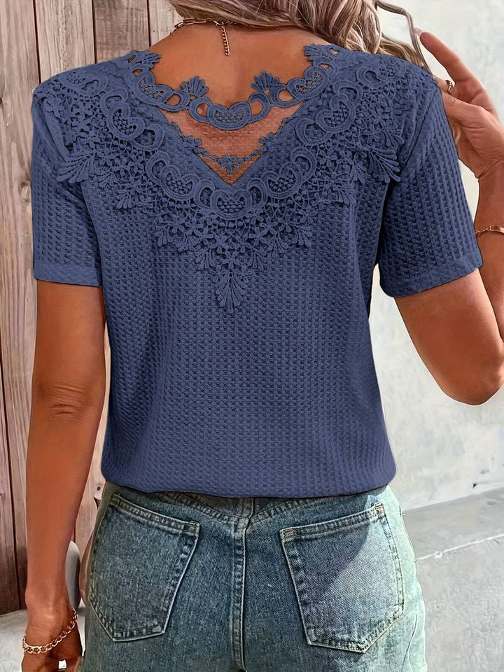 T-shirt with contrasting lace and round neckline