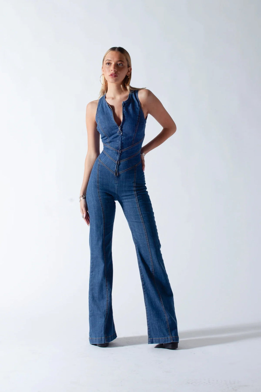 💘 HeartFlare™ - The jumpsuit that catches everyone's eye!