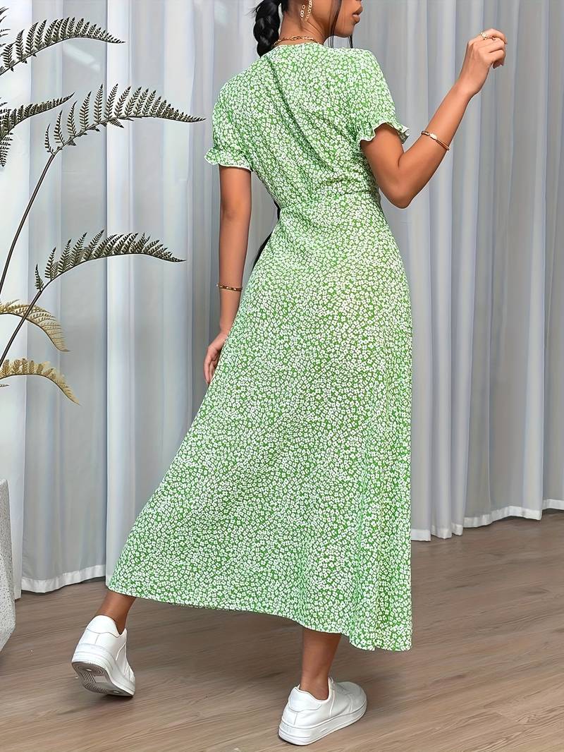 Elegant Maxi Dress With Floral Pattern