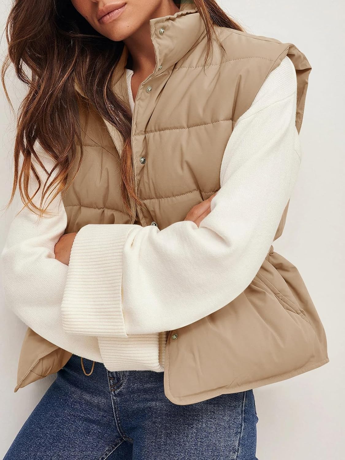 Women's - Sleeveless Gilet - Quilted Fabric - Stylish Lined Waistcoat - Fashionable Outerwear for Every Occasion