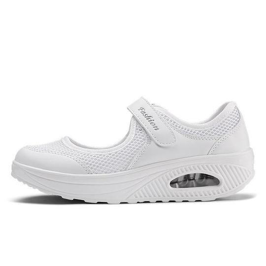 Amelia™ | Lightweight, breathable and elasticated women's hiking shoes