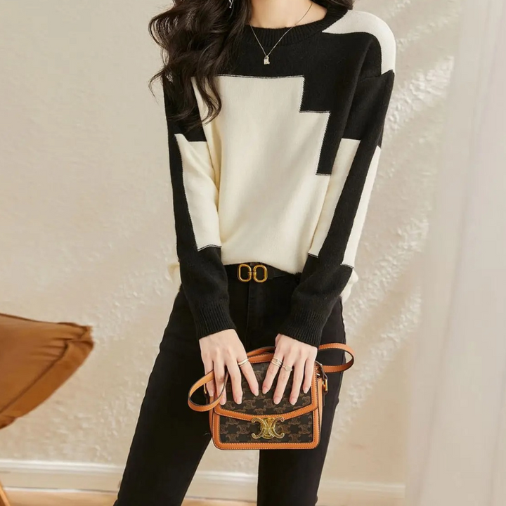 Casual jumper with geometric knit pattern