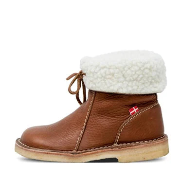 Women's - Winter Boots - Fur-Lined & Waterproof - Stylish Cold Weather Footwear