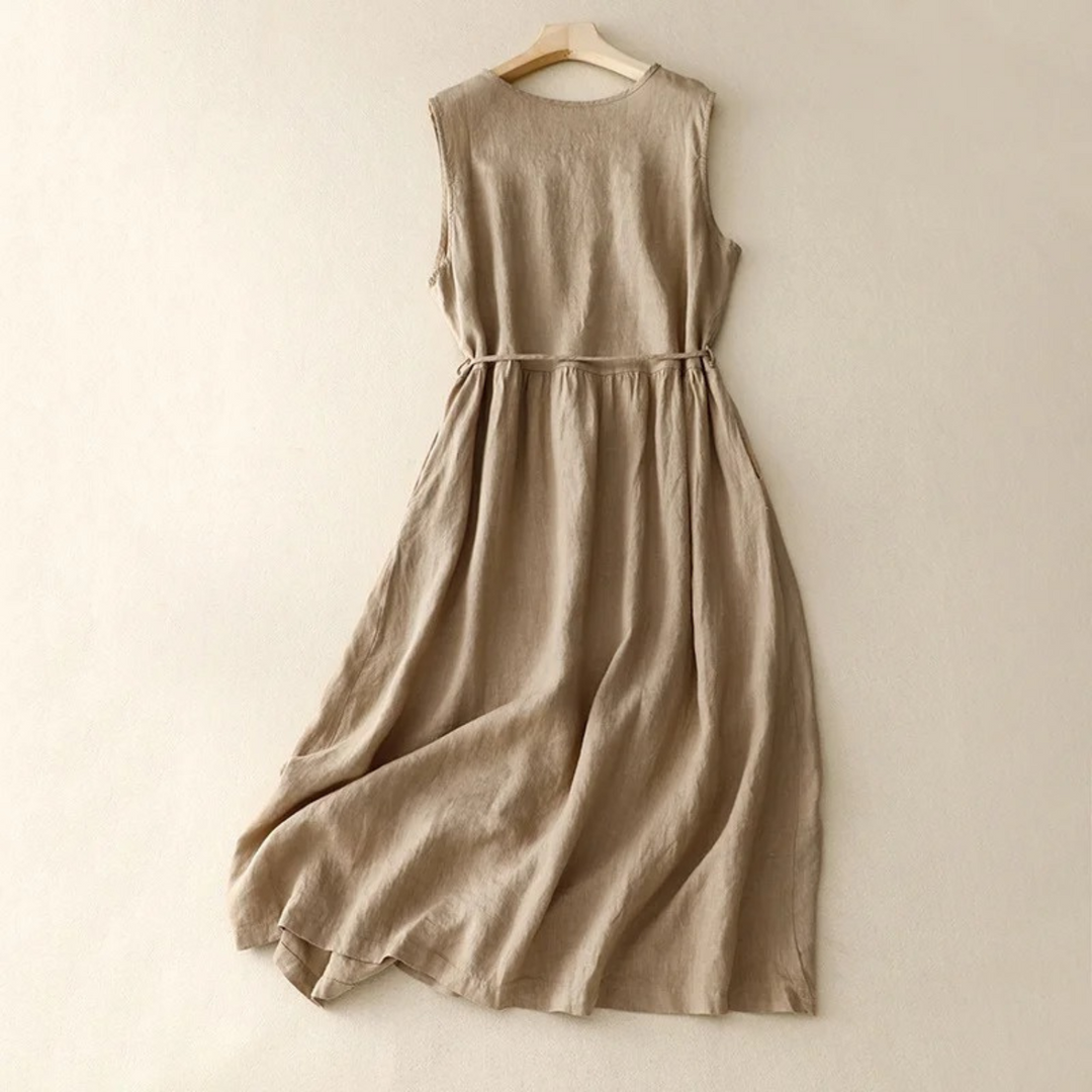 Summer Dress With Fine Pleats and Waistband