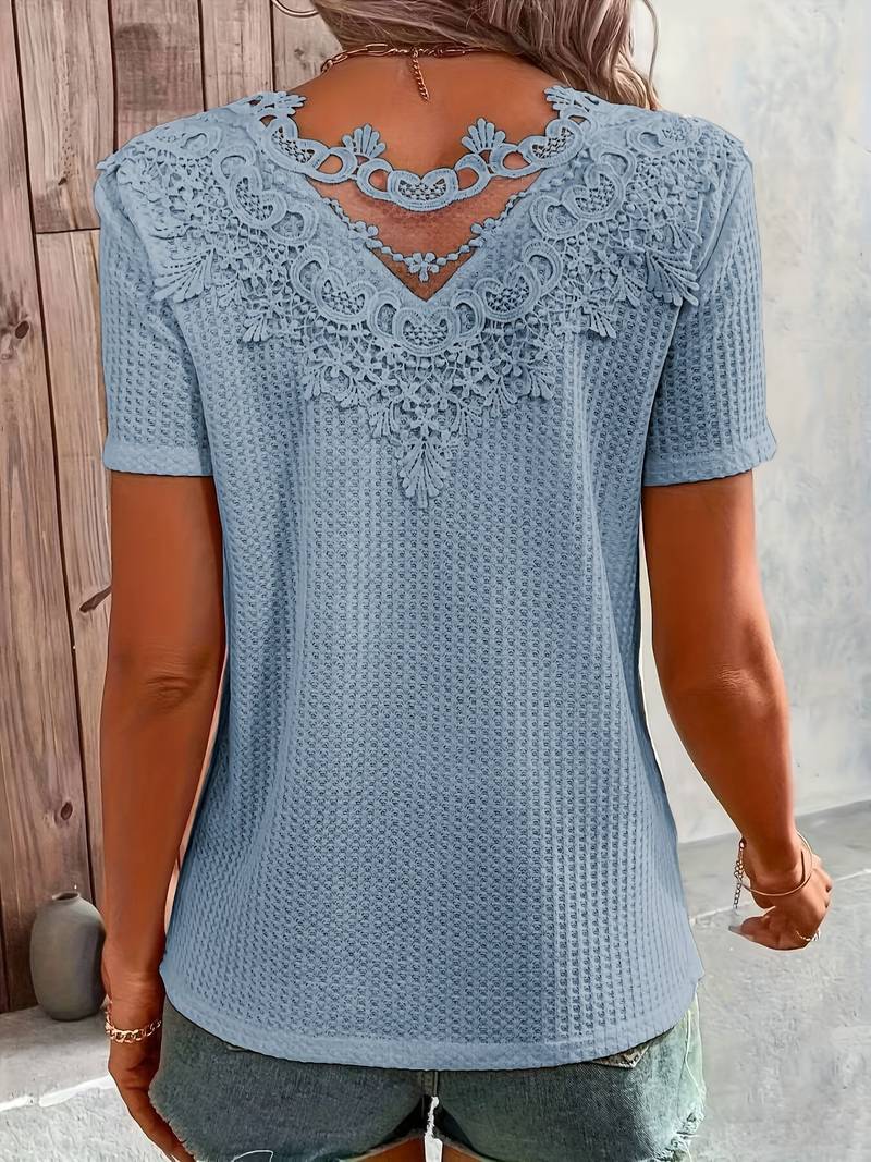 T-shirt with contrasting lace and round neckline