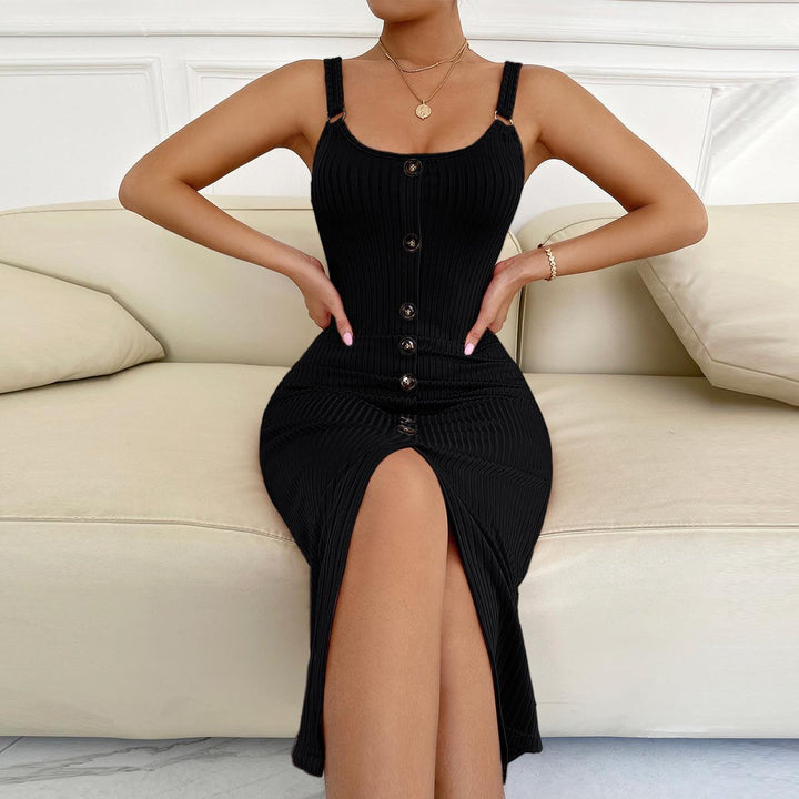 Vogue Slim-fit knitted dress with slit