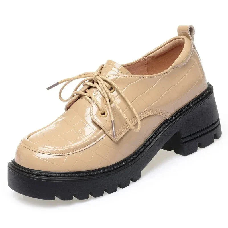 Genuine leather low shoes with platform