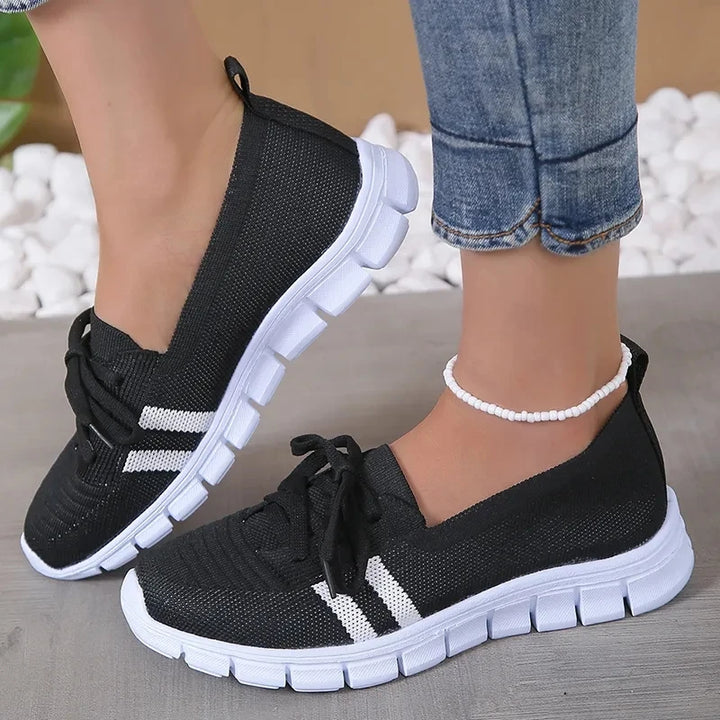 Breathable knitted trainers