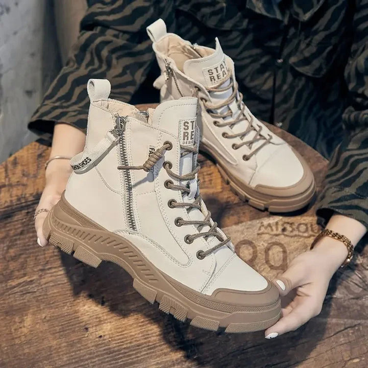 Elegant high-top sneaker boots with zip fastening