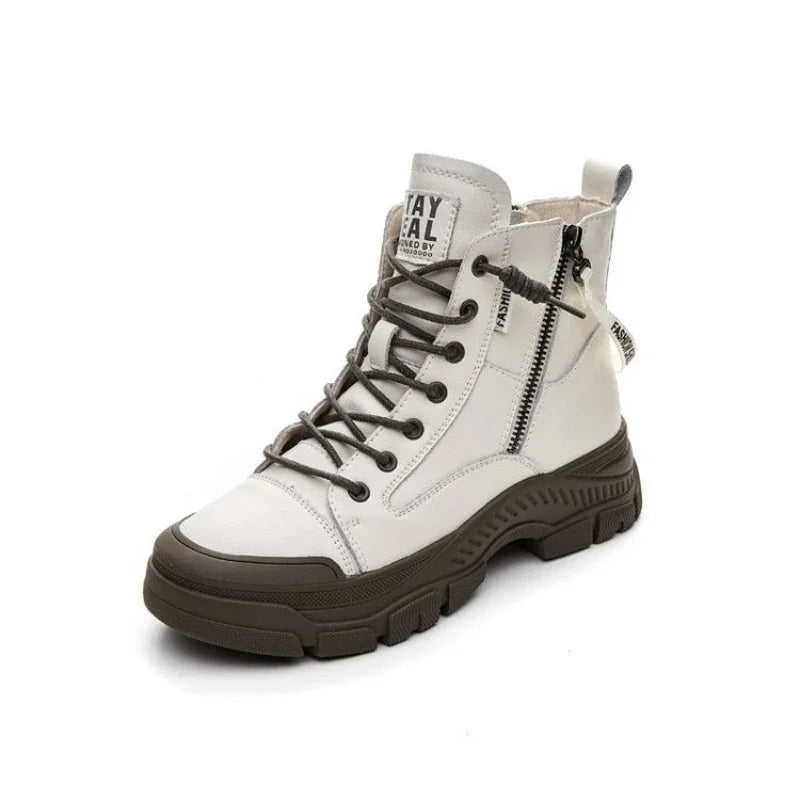 Elegant high-top sneaker boots with zip fastening