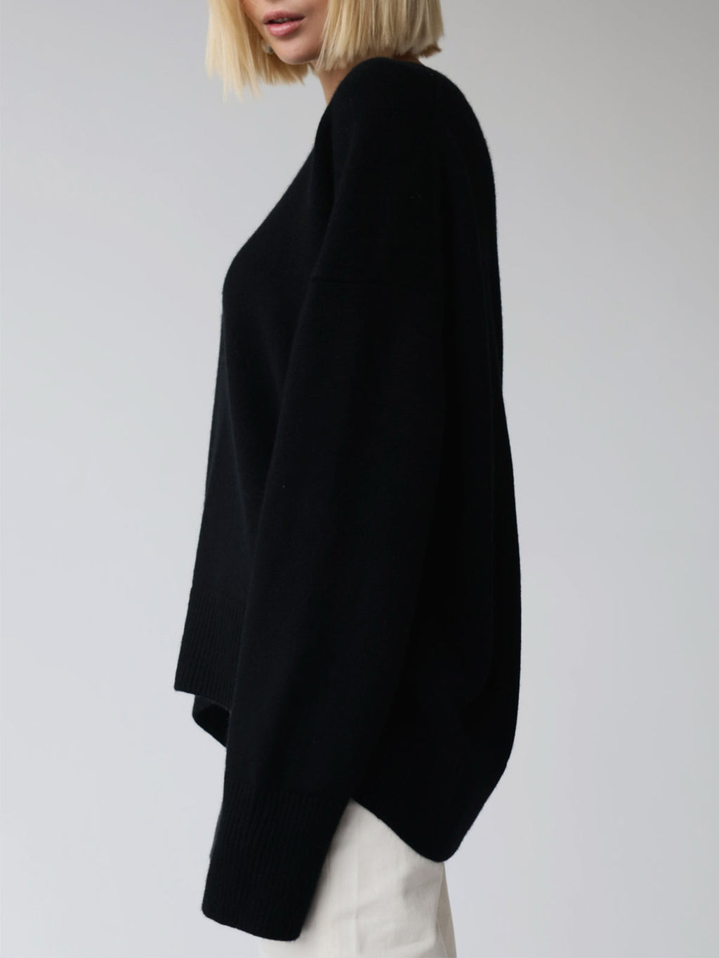 Women's - Candyfloss Oversized Sweater - Cosy Knit - Stylish Casual Wear
