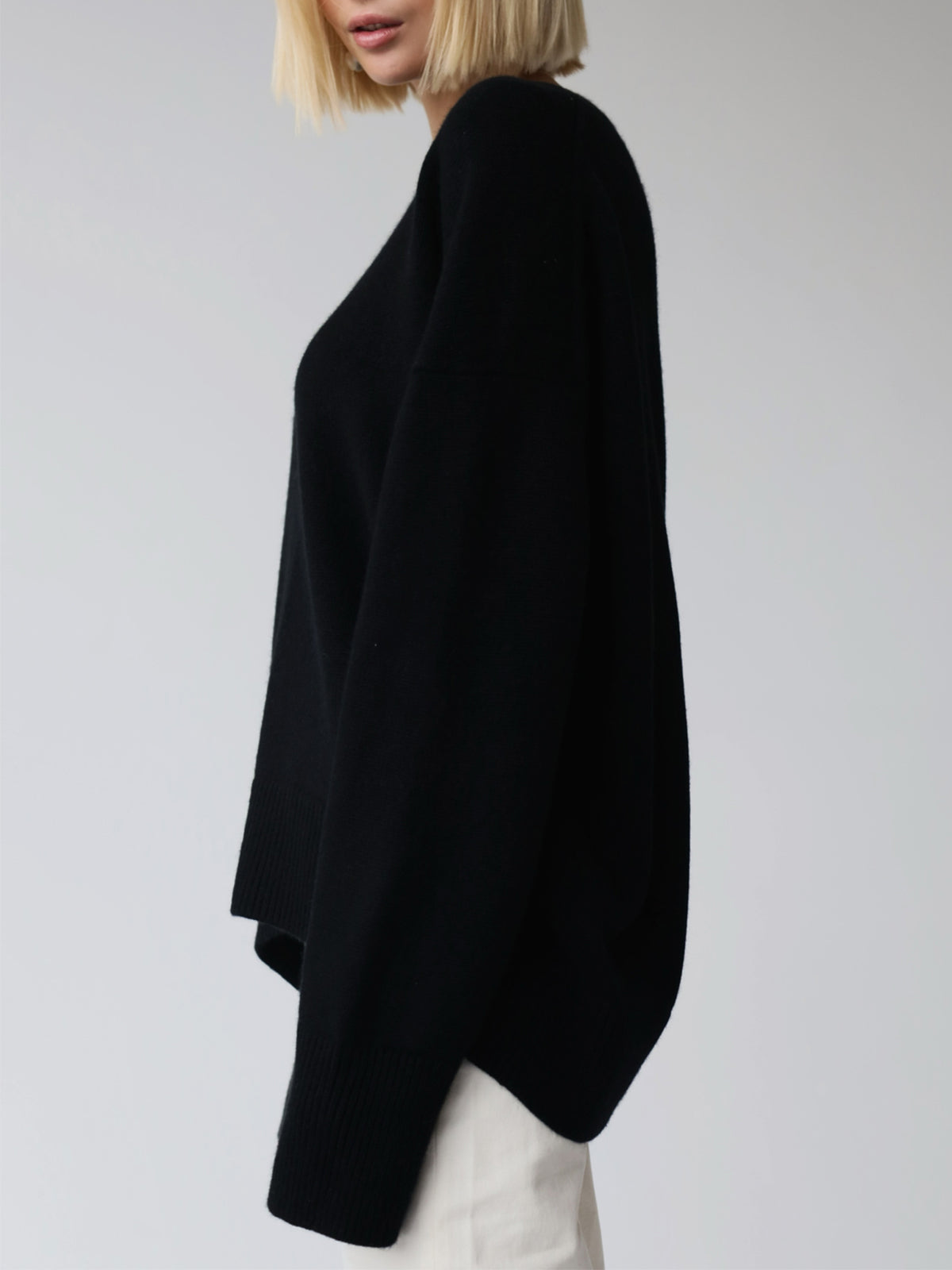 Women's - Candyfloss Oversized Sweater - Cosy Knit - Stylish Casual Wear