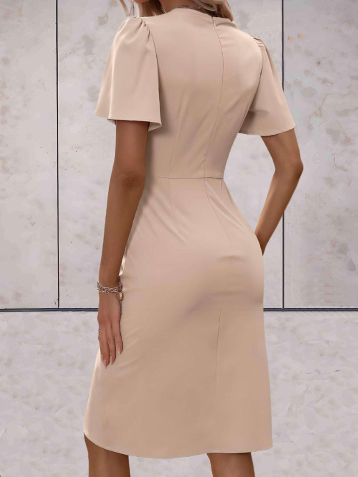 Women's - Elegant Dress - V-Neckline - Chic Style for Any Occasion - Perfect for Your Wardrobe
