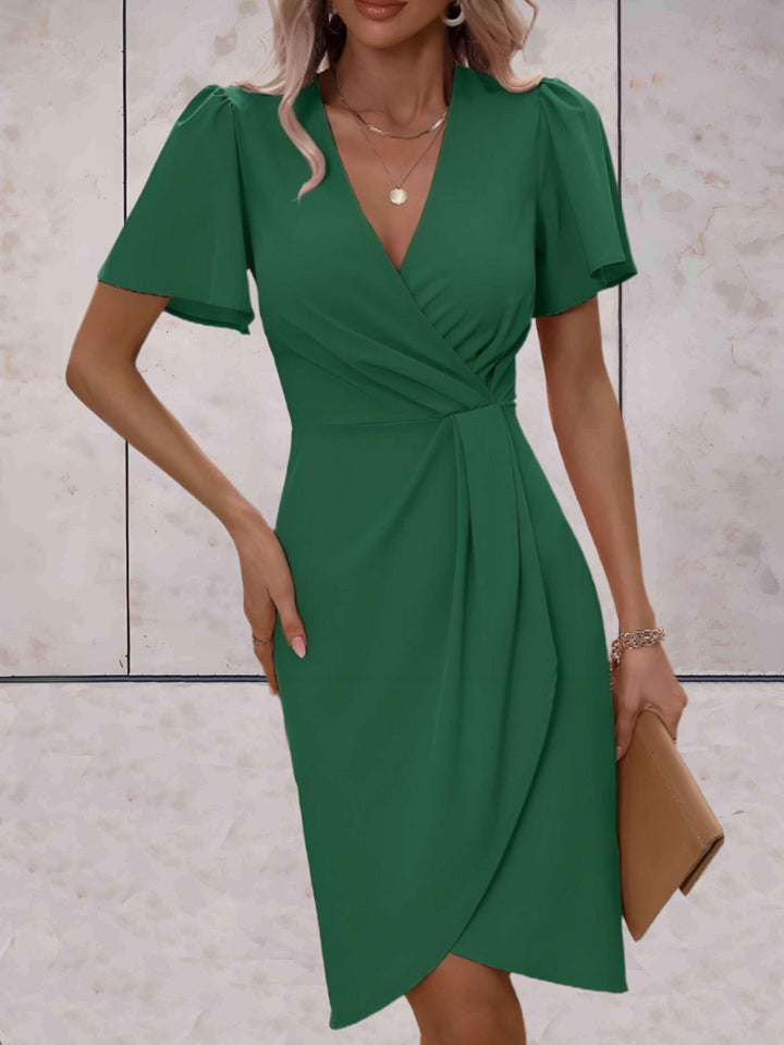 Women's - Elegant Dress - V-Neckline - Chic Style for Any Occasion - Perfect for Your Wardrobe