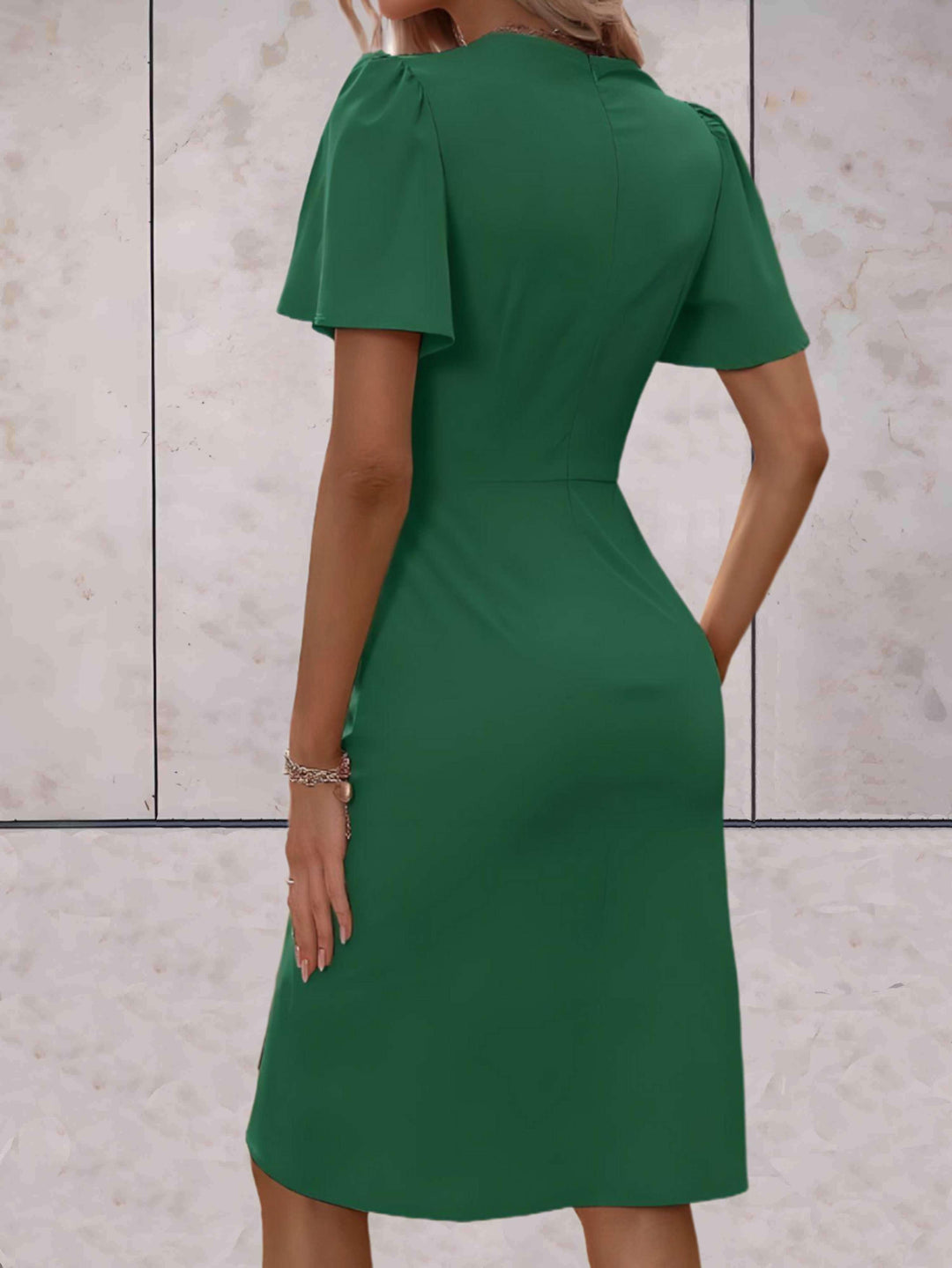 Women's - Elegant Dress - V-Neckline - Chic Style for Any Occasion - Perfect for Your Wardrobe