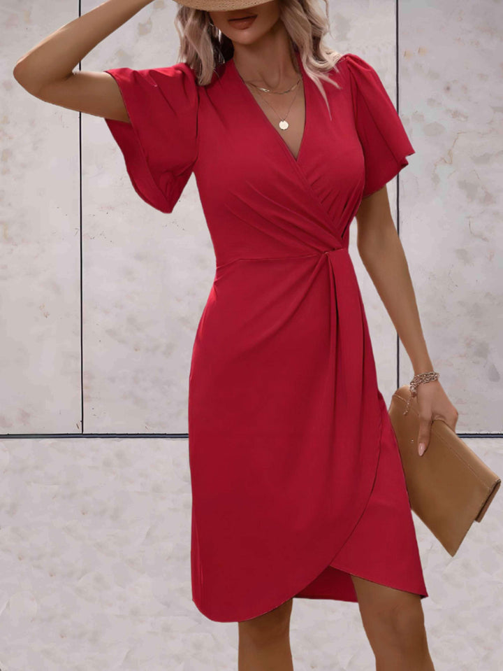 Women's - Elegant Dress - V-Neckline - Chic Style for Any Occasion - Perfect for Your Wardrobe