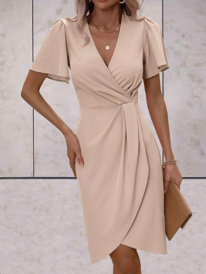 Women's - Elegant Dress - V-Neckline - Chic Style for Any Occasion - Perfect for Your Wardrobe