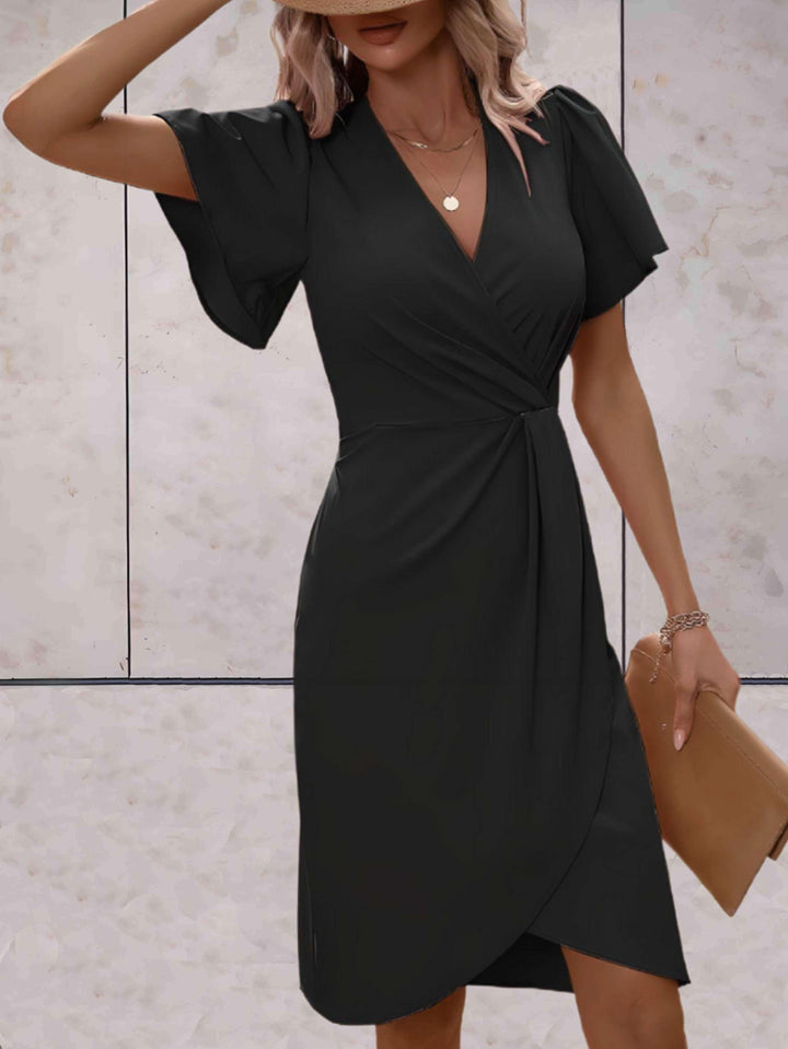 Women's - Elegant Dress - V-Neckline - Chic Style for Any Occasion - Perfect for Your Wardrobe