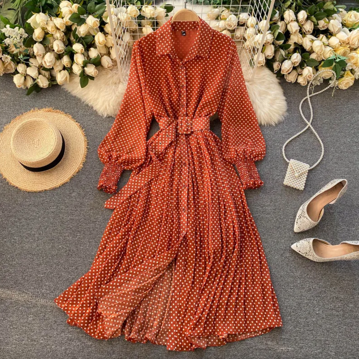 Long-sleeved maxi dress in vintage style