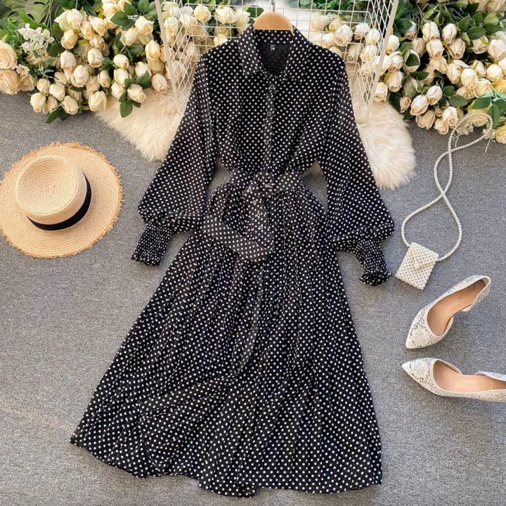 Long-sleeved maxi dress in vintage style