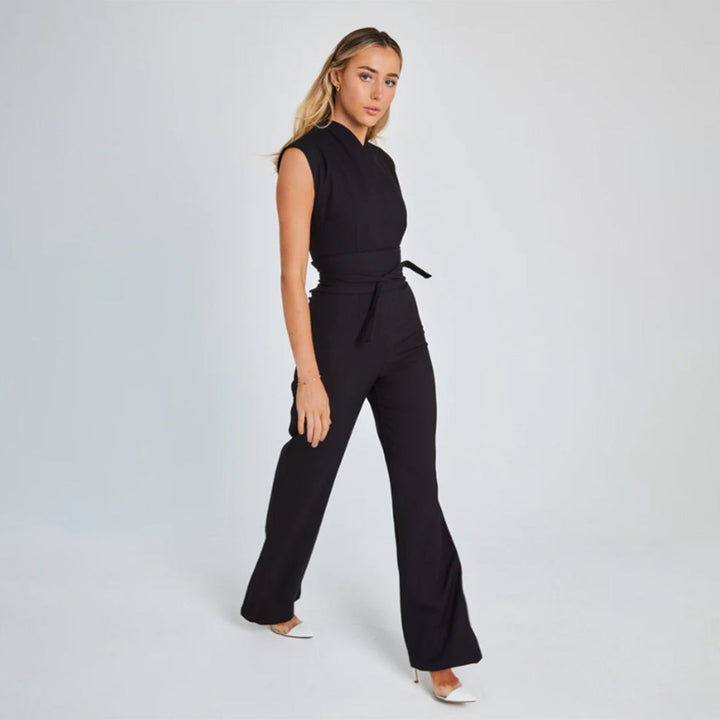 Elegant jumpsuit with wide legs