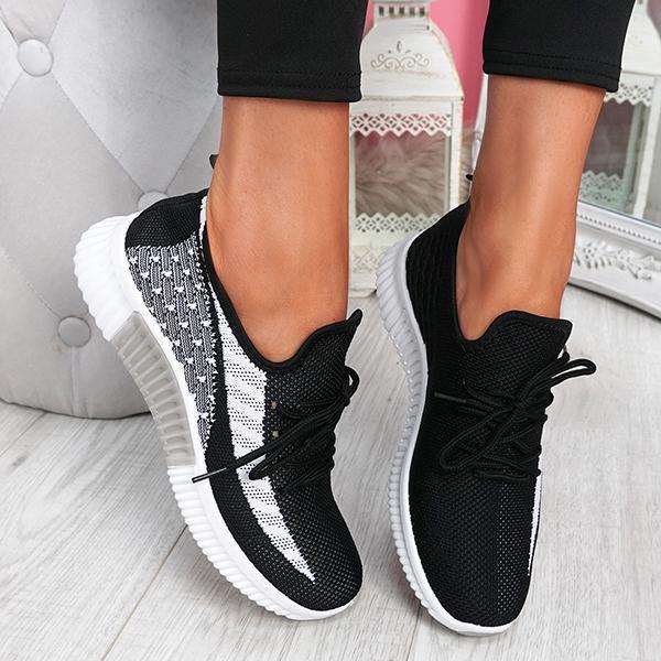 Breathable flat lace-up shoes