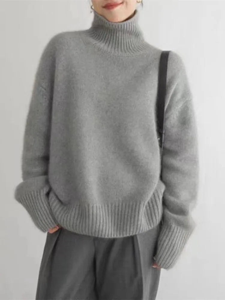 Turtleneck jumper for women