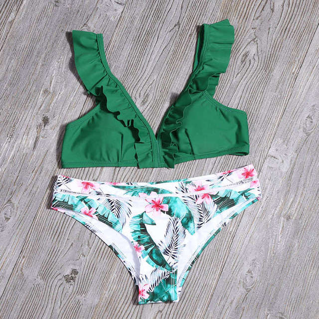 Jolie™ - High-waisted bikini with pleated leaves