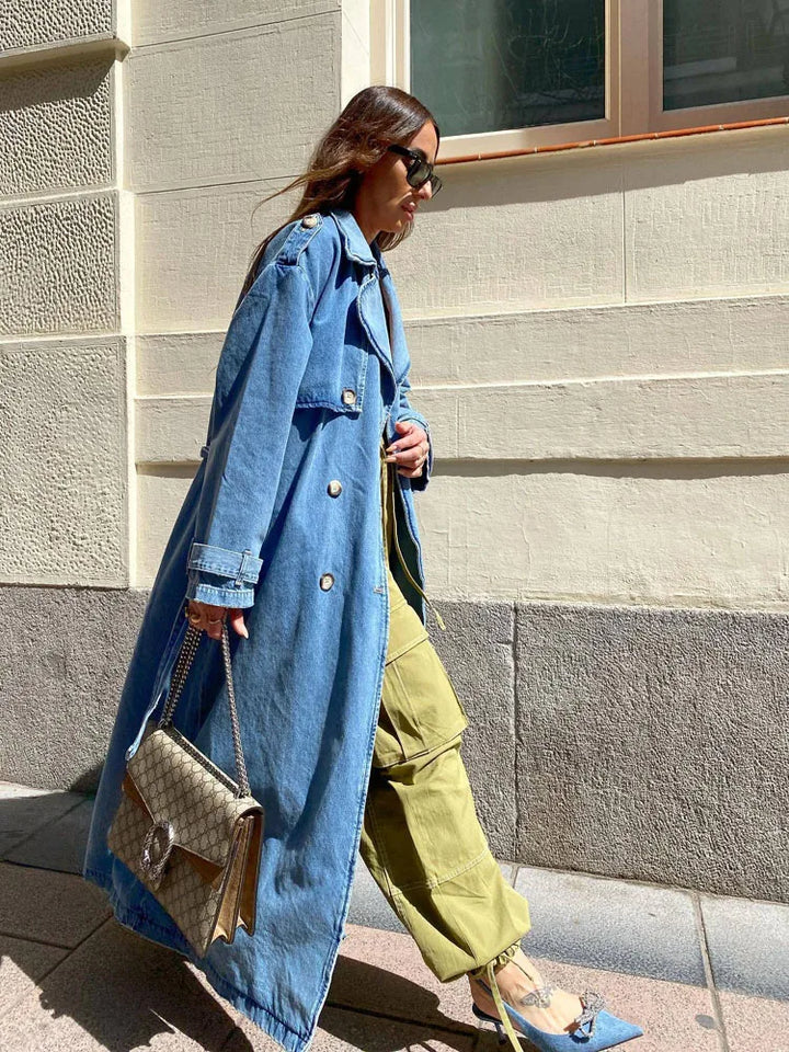 Women's trench coat in a trendy denim look