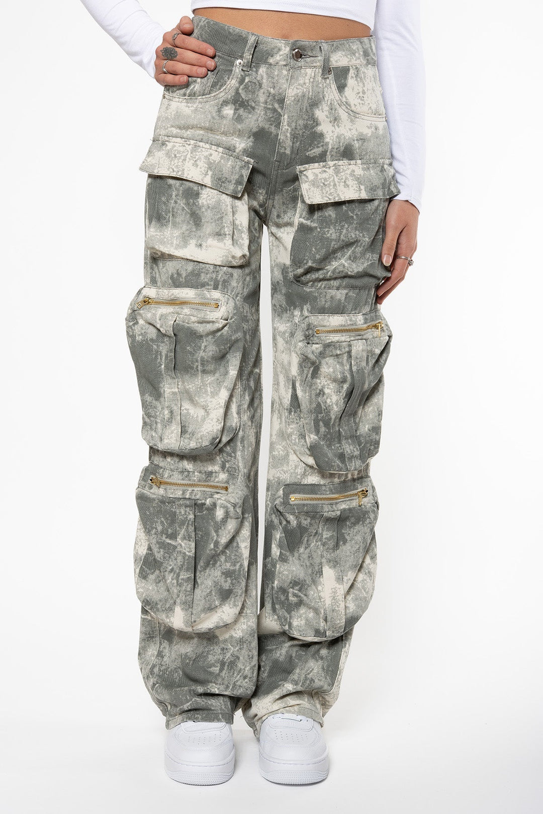 Camouflage cargo trousers 807