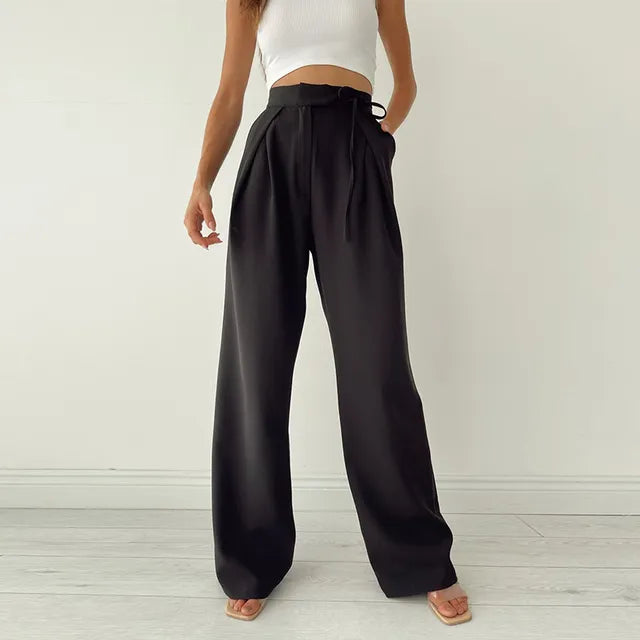 Trousers with high waist and button placket