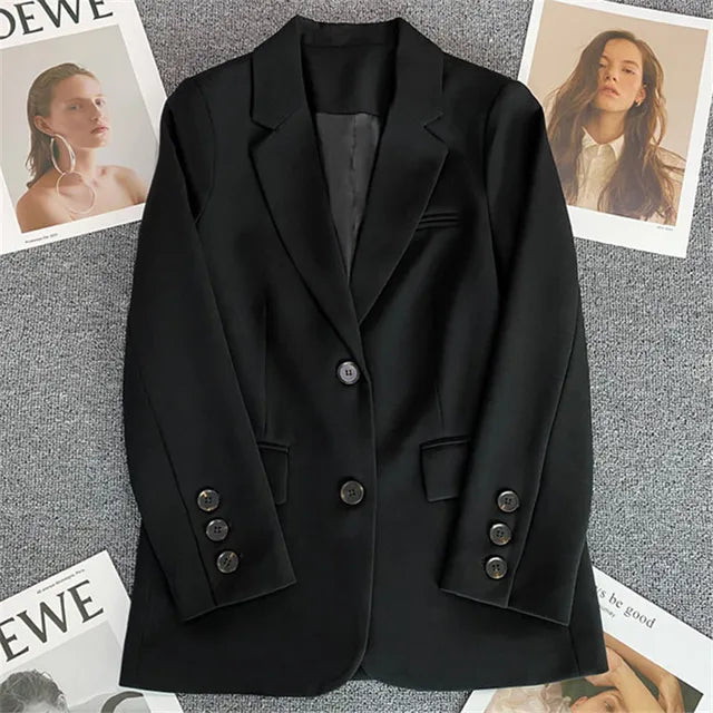 Elegant long-sleeved jacket