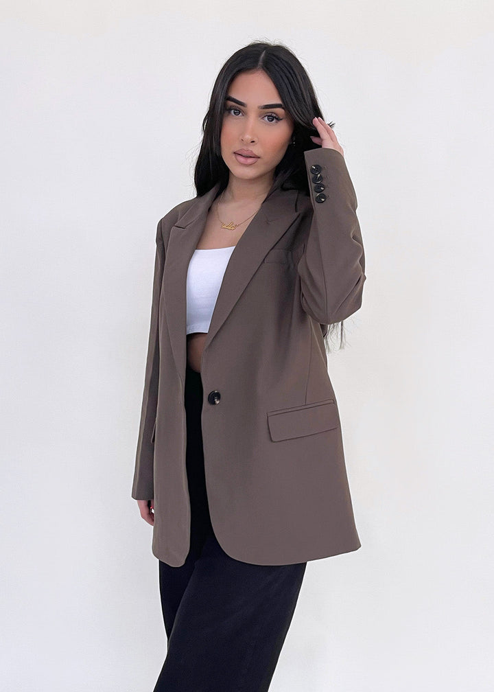 Sleek ladies coat - 2024 Edition