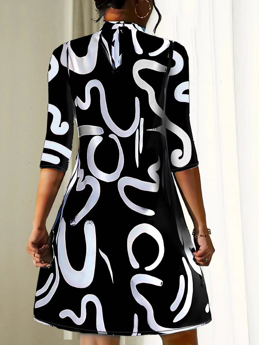 Ladies printed long sleeve mini dress