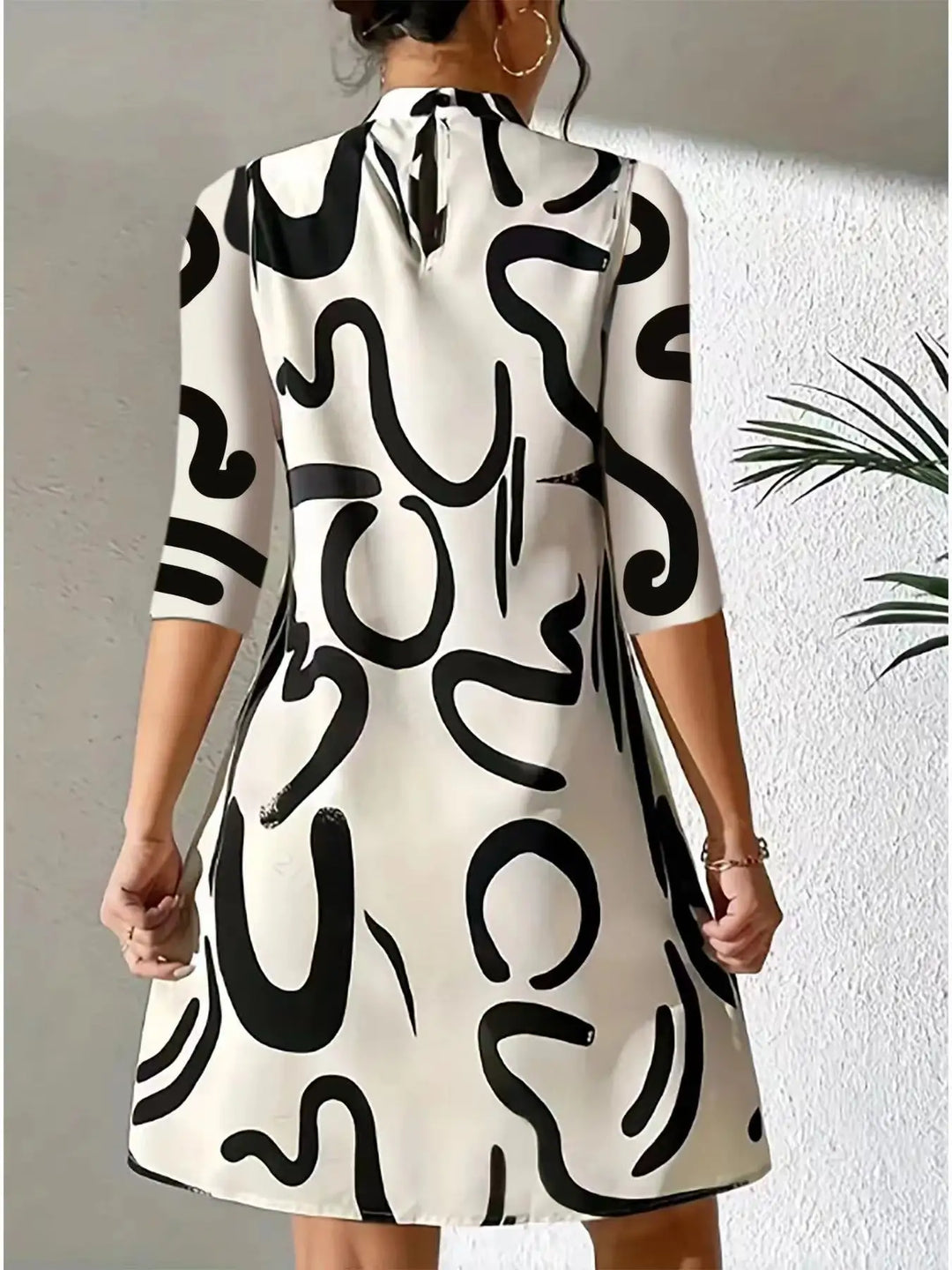 Ladies printed long sleeve mini dress