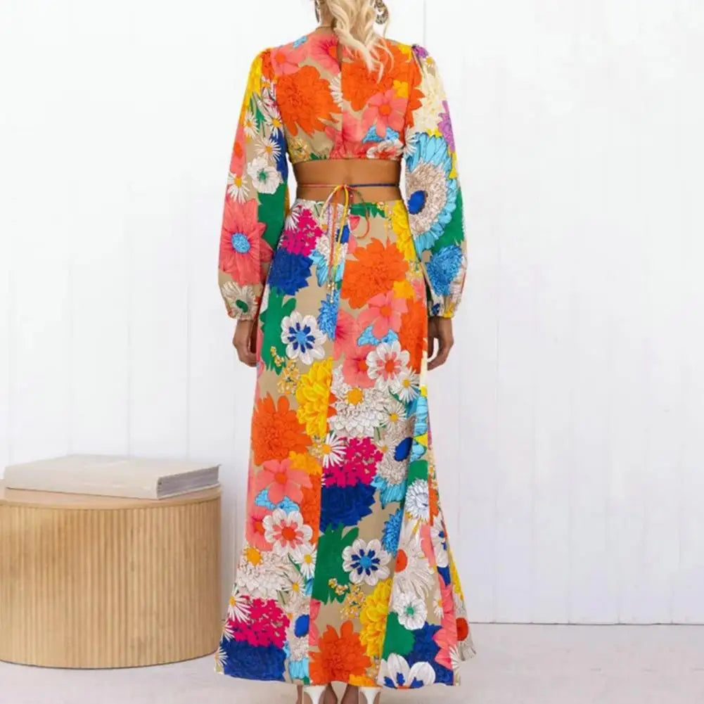 Long-sleeved maxi dress with bold floral pattern