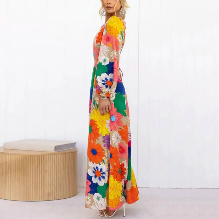 Long-sleeved maxi dress with bold floral pattern