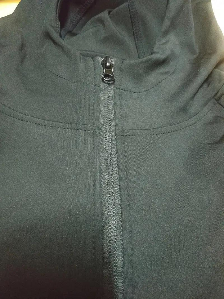 Quick-drying sports hooded jacket with zip