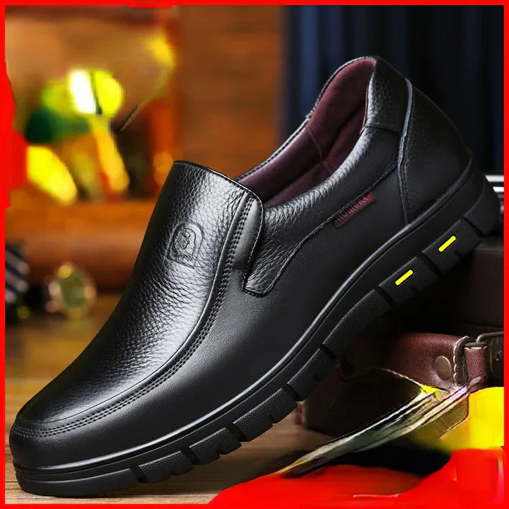 Men's leisure shoes made from genuine leather