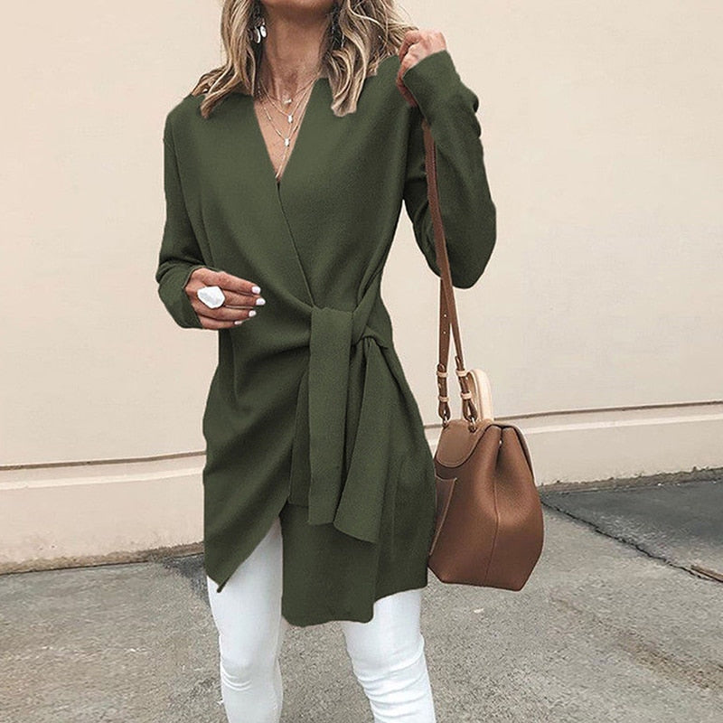 Women's long-sleeved jumper for stylish office looks