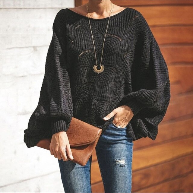 Cosy trick: women's loose jumper with bell sleeves and lace pattern