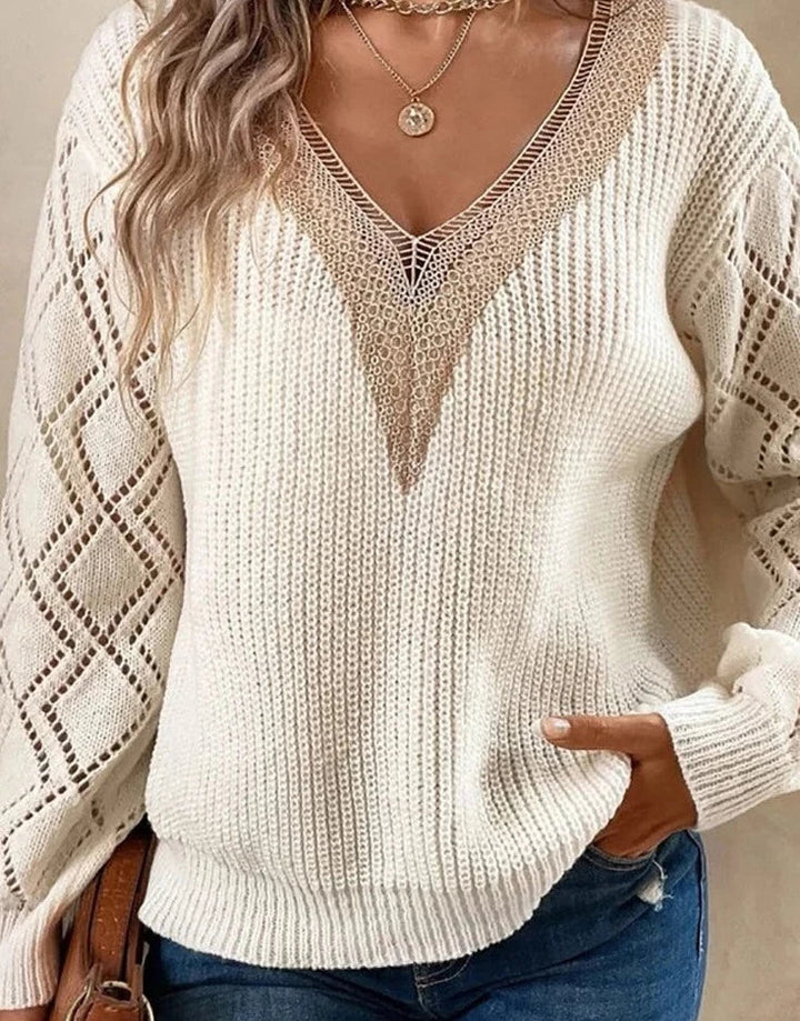 White long-sleeved jumper with V-neck and lace trim