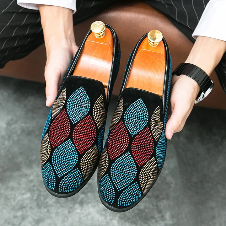 Modern slippers with a geometric pattern