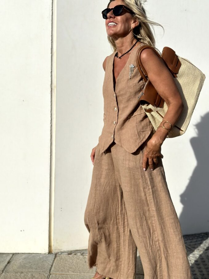 Women's - Chic Linen Vest and Pants Set - Stylish Comfort