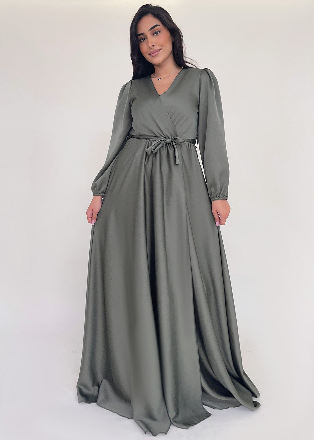 Stylish long dress for women - 2024 Edition