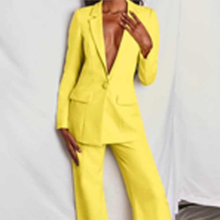 Women's - Business Suit - Elegant Design - Professional Attire for Every Meeting