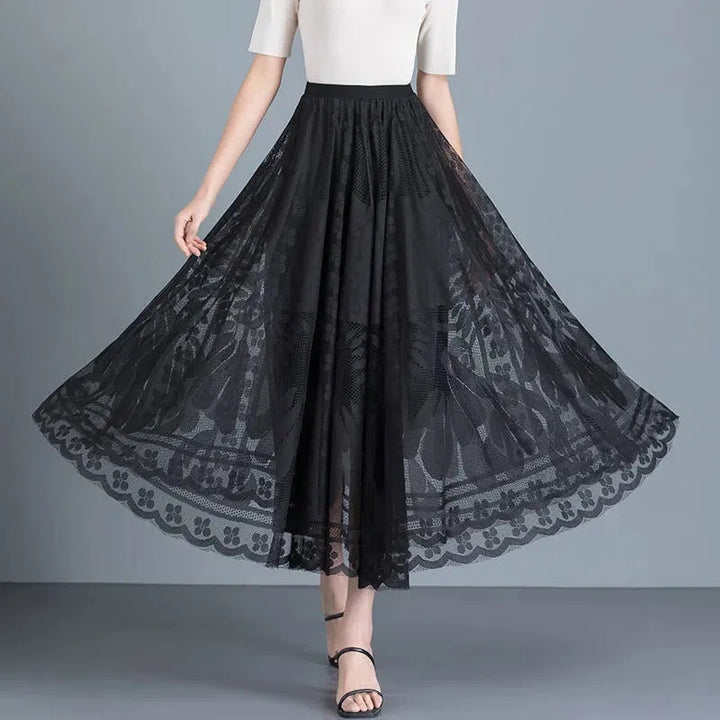 Lace skirt in a classic look