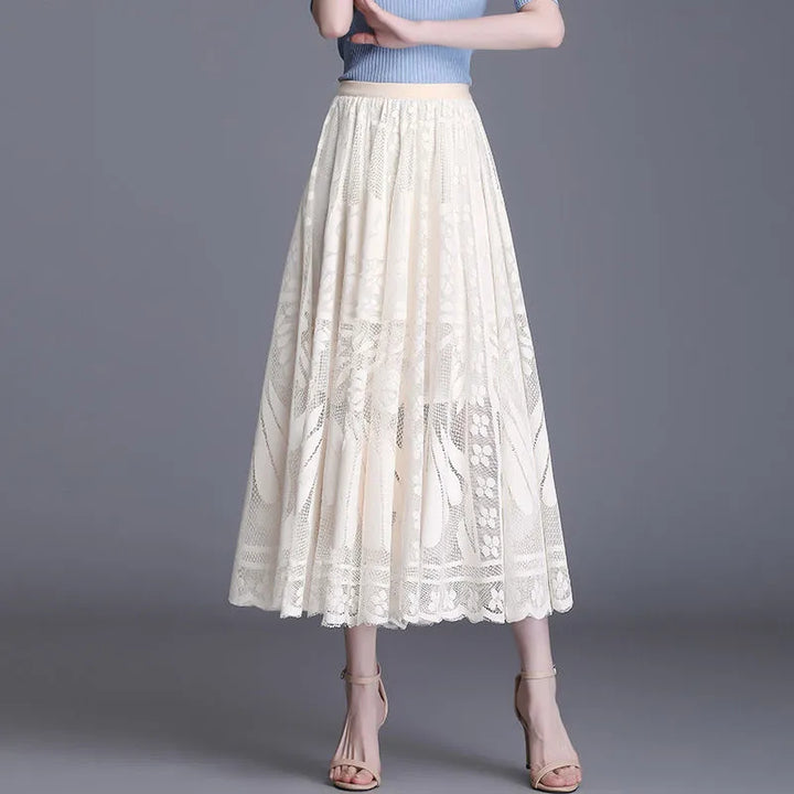 Lace skirt in a classic look